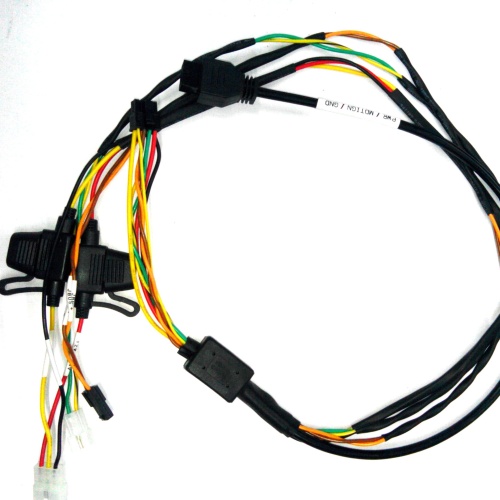 Power cable with fuse